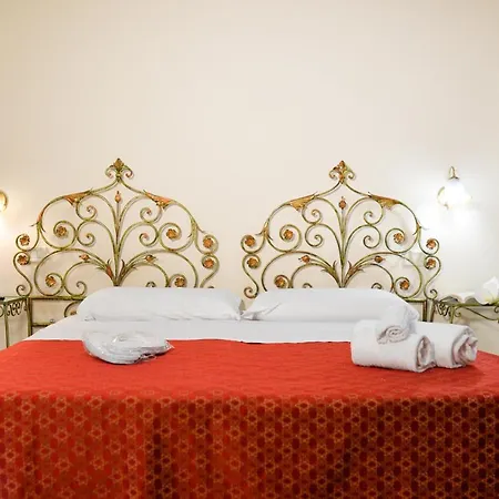 Hotel City 2* باري