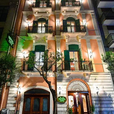 Hotel City فندق باري