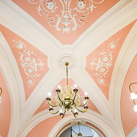 호텔 Hotel City 2*