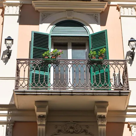 Szálloda Hotel City 2*