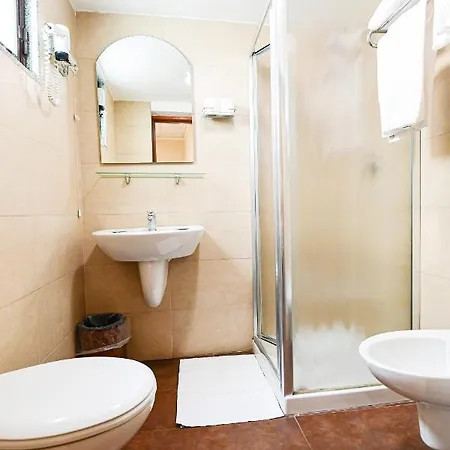 Hotel City 2* 바리