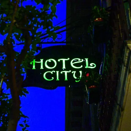 Hotel City 호텔 2*